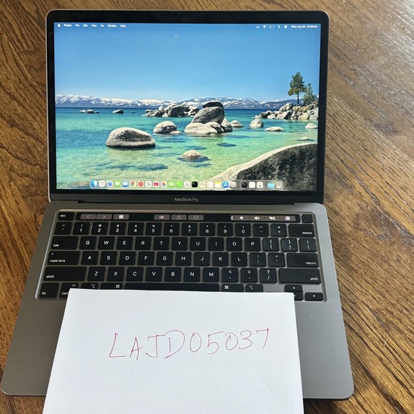 MacBook Pro 2020 - 13 inch - 1 TB, Silver, 16 GB, Intel Core i5