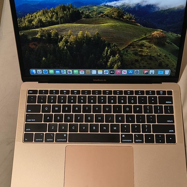 MacBook Air 2019 - 13 inch - 128 GB, Gold, 8 GB, Intel Core i5