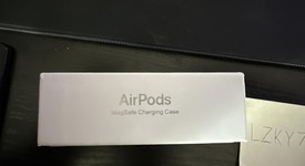 New
													Apple AirPods 3rd Gen - MagSafe Case, photo 3 of 5