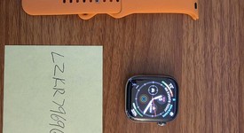 Mint
													Apple Watch Series 10 42mm - Unlocked, Natural, A3001 - Cellular, Titanium, photo 3 of 8