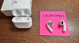 Used
													Apple AirPods 4th Gen - Active Noise Cancellation, photo 3 of 11