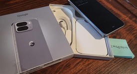 Mint
													Google Pixel 10 Pro Fold - Unlocked, Moonstone, 512 GB, GU0NP, photo 4 of 14