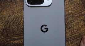 Mint
													Google Pixel 10 Pro Fold - Unlocked, Moonstone, 256 GB, GU0NP, photo 3 of 10