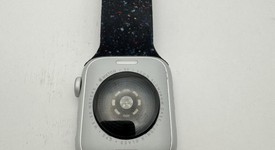 Good
													Apple Watch SE 2nd Gen 40mm - Silver, A2722 - GPS, Aluminum, photo 5 of 5