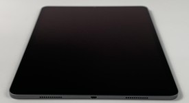 Good
													Apple iPad Pro 12.9" 5th Gen 2021 - Unlocked, Gray, 1 TB, photo 4 of 7