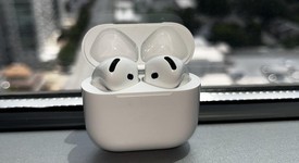 Used
													Apple AirPods 4th Gen - Active Noise Cancellation, photo 5 of 8