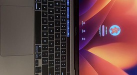 Good
													MacBook Pro 2020 - 13" - I5, Gray, 256 GB, 8 GB, photo 1 of 7