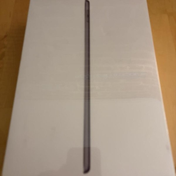 Apple iPad 9th Gen - Wi-Fi, 64 GB, Gray, A2602