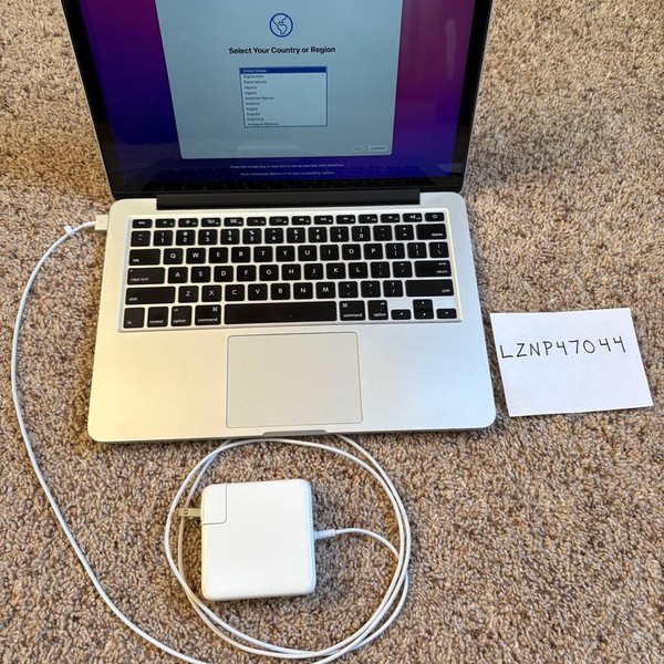MacBook Pro 2015 (Retina) - 13 inch - 512 GB, Silver, 16 GB