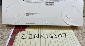 New
													Apple Watch SE 2nd Gen 40mm - Starlight, A2722 - GPS, Aluminum, photo 2 of 2