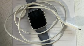 Good
													Apple Watch SE 2nd Gen 40mm - Silver, A2722 - GPS, Aluminum, photo 1 of 6