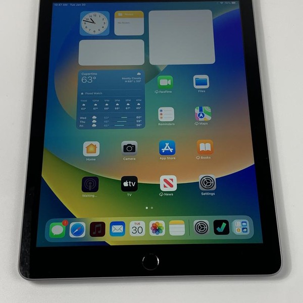 Apple iPad 5th Gen - Unlocked, 128 GB, Gray, A1823