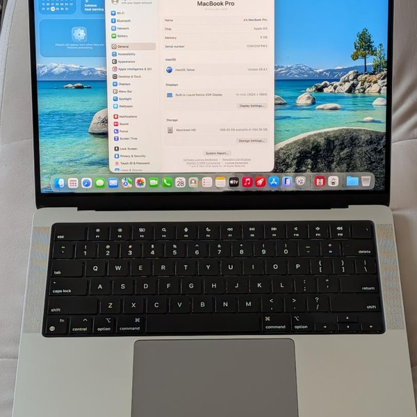 MacBook Pro Late 2023 (M3) - 14 inch - 512 GB, Silver, 8 GB, Apple M3, 10-core GPU