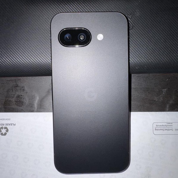 Google Pixel 9a - Unlocked, 256 GB, Obsidian, 8 GB
