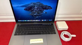Good
													MacBook Pro 2017 (With Touch Bar) - 13" - I5, Gray, 512 GB, 8 GB, photo 4 of 8