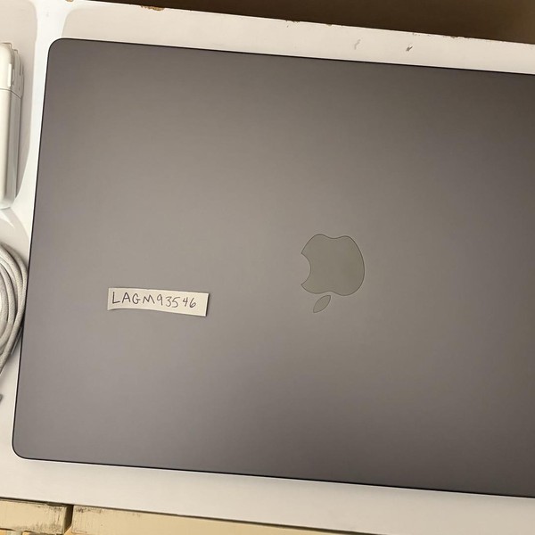 MacBook Pro 2024 - 16 inch - 2 TB, Space Black, 36 GB, Apple M4 Max 14-core