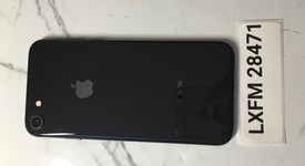 Good
													Apple iPhone 8 - Verizon, Gray, 64 GB, A1863, photo 4 of 4