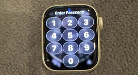 Mint
													Apple Watch Series 9 41mm - Unlocked, Starlight, A2982 - Cellular, Aluminum, photo 3 of 8