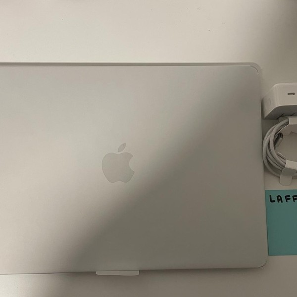 MacBook Air 2025 (M4) - 15 inch - 1 TB, Silver, 16 GB, Apple M4