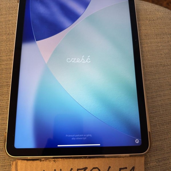 Apple iPad Air (5th Gen) - Wi-Fi, 64 GB, Starlight, A2588