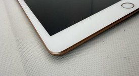 Mint
													Apple iPad 7th Gen - Unlocked, Gold, 32 GB, A2200, photo 2 of 10