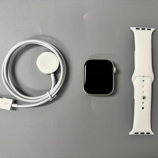 Apple Watch Series 9 45mm - Silver, A2980 - GPS, Aluminum