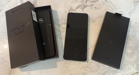 Mint
													Motorola Razr (2025) - Unlocked, Green, 256 GB, 8 GB, photo 4 of 6