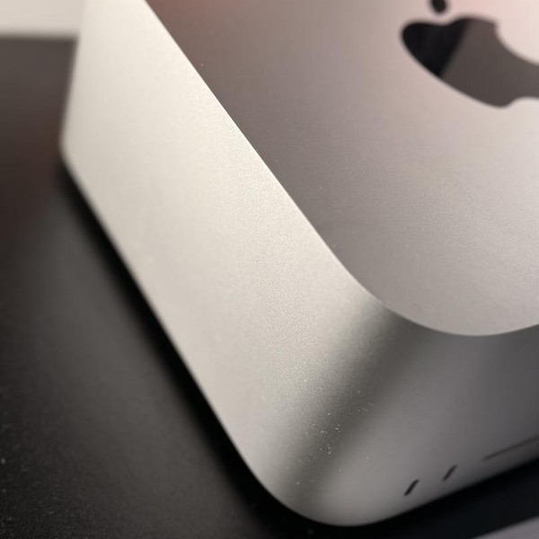 Mac Studio 2022 - 2 TB, 128 GB, Apple M1 Ultra, 48 Core GPU