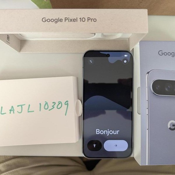 Google Pixel 10 Pro - Unlocked, 256 GB, Moonstone, G4QUR