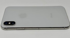 Good
													Apple iPhone Xs - Unlocked, Silver, 64 GB, A1920, photo 5 of 7