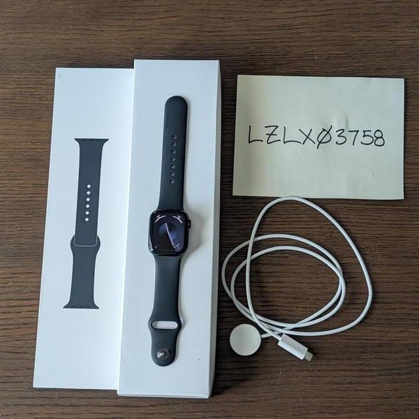 Apple Watch Series 8 41mm - Midnight, A2770 - GPS, Aluminum