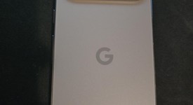Good
													Google Pixel 9 Pro - Unlocked, Hazel, 128 GB, 16 GB, GR83Y, photo 4 of 6