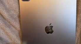 Good
													Apple iPad Pro 11" 4th Gen 2022 - Verizon, Gray, 256 GB, photo 2 of 2