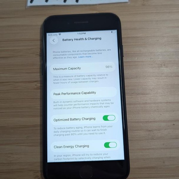 Apple iPhone SE 3rd Gen 2022 - Unlocked, 64 GB, Midnight, A2595