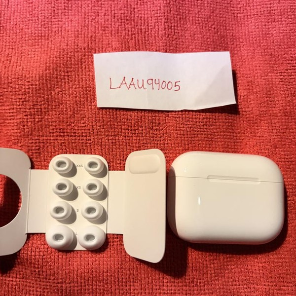 Apple AirPods Pro 3