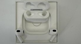 Used
													Apple AirPods 3rd Gen - Lightning Case, photo 5 of 6
