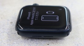 Good
													Apple Watch SE 2nd Gen 44mm - Unlocked, Midnight, A2727 - Cellular, Aluminum, photo 3 of 7