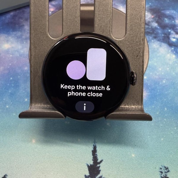 Google Pixel Watch 4 - Unlocked, Black, 41mm, LTE
