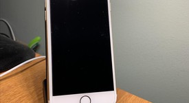 Mint
													Apple iPhone 7 - Verizon, Gold, 32 GB, A1660, photo 3 of 8