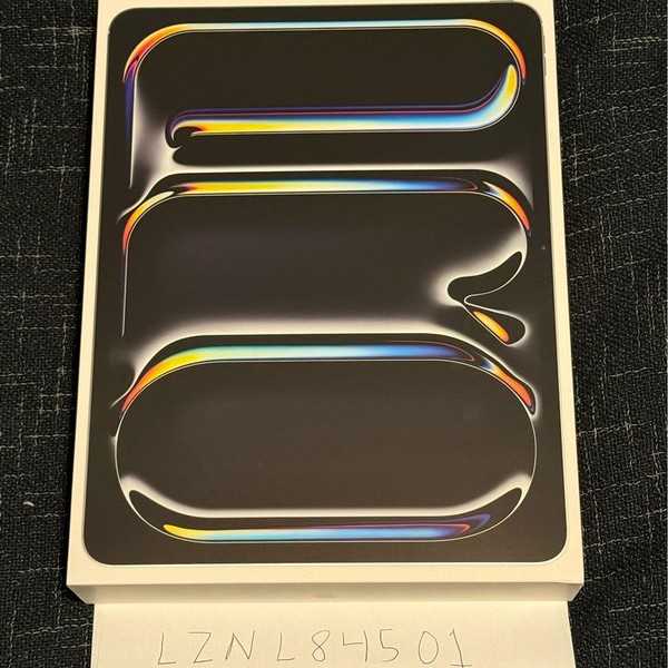 Apple iPad Pro 13 inch (M4) 2024 - Unlocked, 256 GB, Silver, 8 GB, A2926, Standard Glass