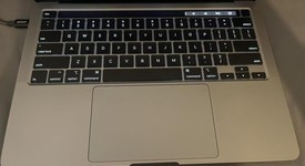 Good
													MacBook Pro 2020 - 13" - I5, Silver, 256 GB, 8 GB, photo 4 of 6