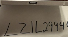 Mint
													Apple iPad Pro 13" (M4) 2024 - Verizon, Silver, 256 GB, 8 GB, A2926, Standard Glass, photo 2 of 7