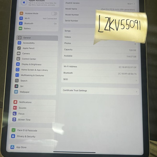 Apple iPad Pro 12.9 inch 6th Gen 2022 - Wi-Fi, 128 GB, Silver