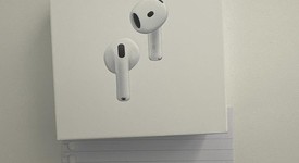 New
													Apple AirPods 4th Gen - Active Noise Cancellation, photo 4 of 5