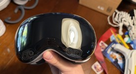 Mint
													Apple Vision Pro - 256 GB, photo 3 of 24
