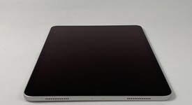Good
													Apple iPad Pro 11" 2nd Gen 2020 - Wi-Fi, Silver, 128 GB, A2228, photo 5 of 7