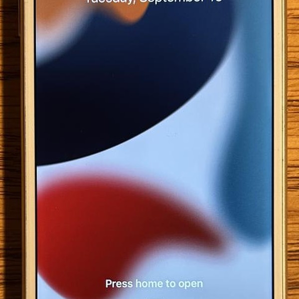Apple iPhone 7 - Unlocked, 128 GB, Gold, A1660
