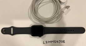 Fair
													Apple Watch SE 2nd Gen 40mm - Midnight, A2722 - GPS, Aluminum, photo 1 of 6