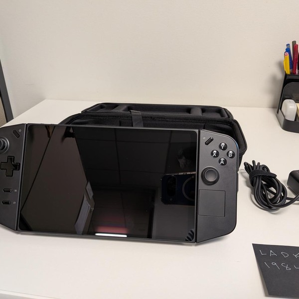 Lenovo Legion Go - 1 TB, Black, 16 GB, AMD Ryzen Z1 Extreme