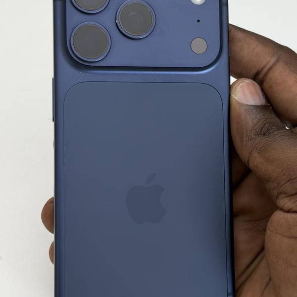 Apple iPhone 17 Pro - Spectrum, 256GB, Deep Blue, A3256